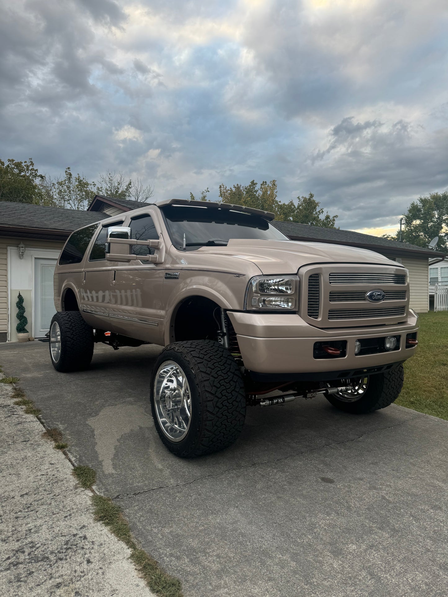 99-07 Super Duty Cervinis Cowl Hood